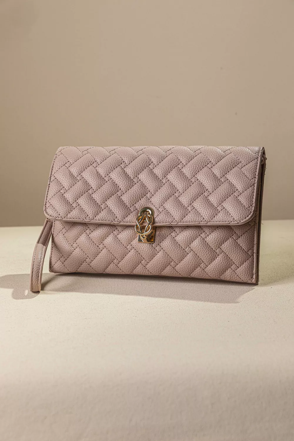 Διαχρονικός γυναικείος φάκελος Διαχρονικός γυναικείος φάκελος