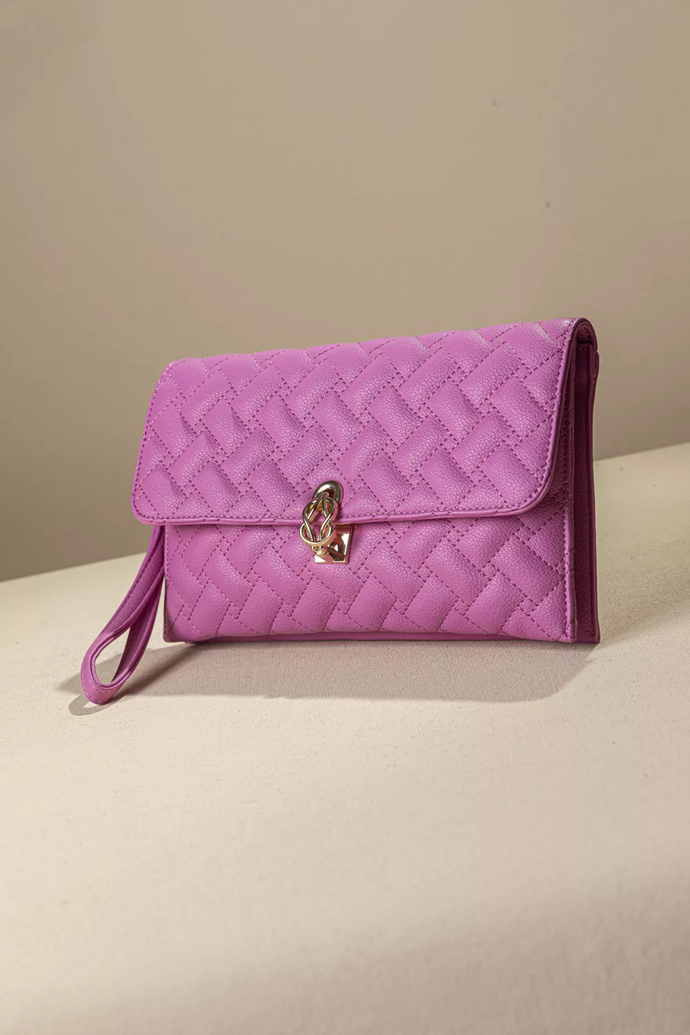 Διαχρονικός γυναικείος φάκελος Διαχρονικός γυναικείος φάκελος