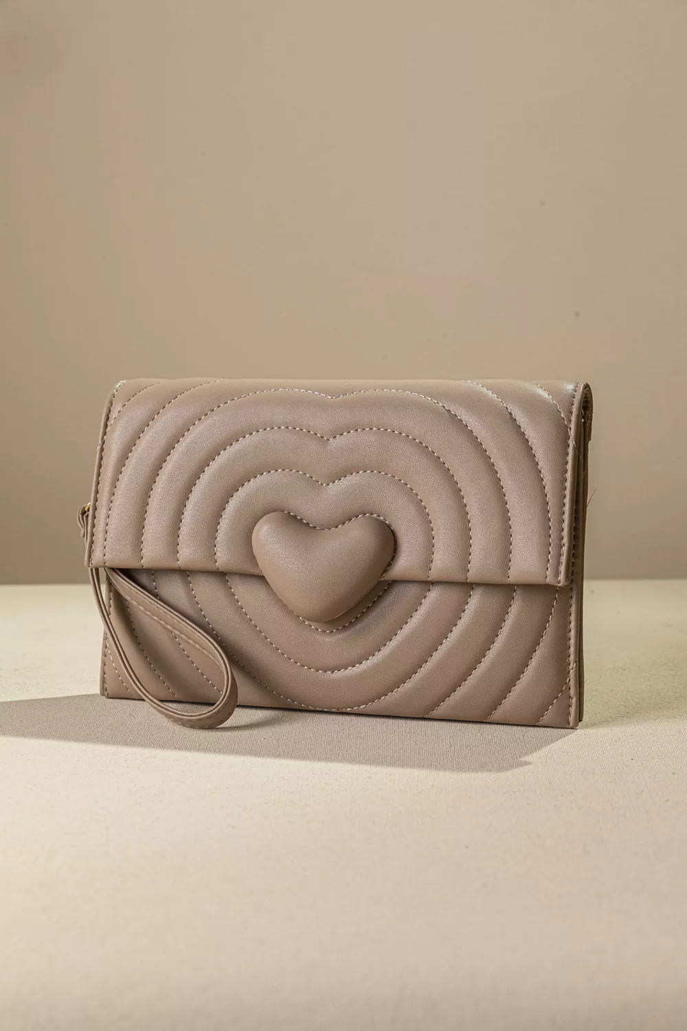 Νεανικός γυναικείος φάκελος Νεανικός γυναικείος φάκελος