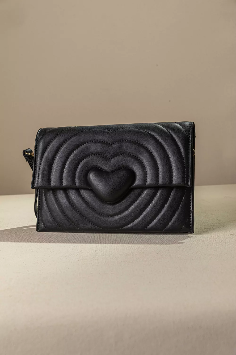 Νεανικός γυναικείος φάκελος Νεανικός γυναικείος φάκελος