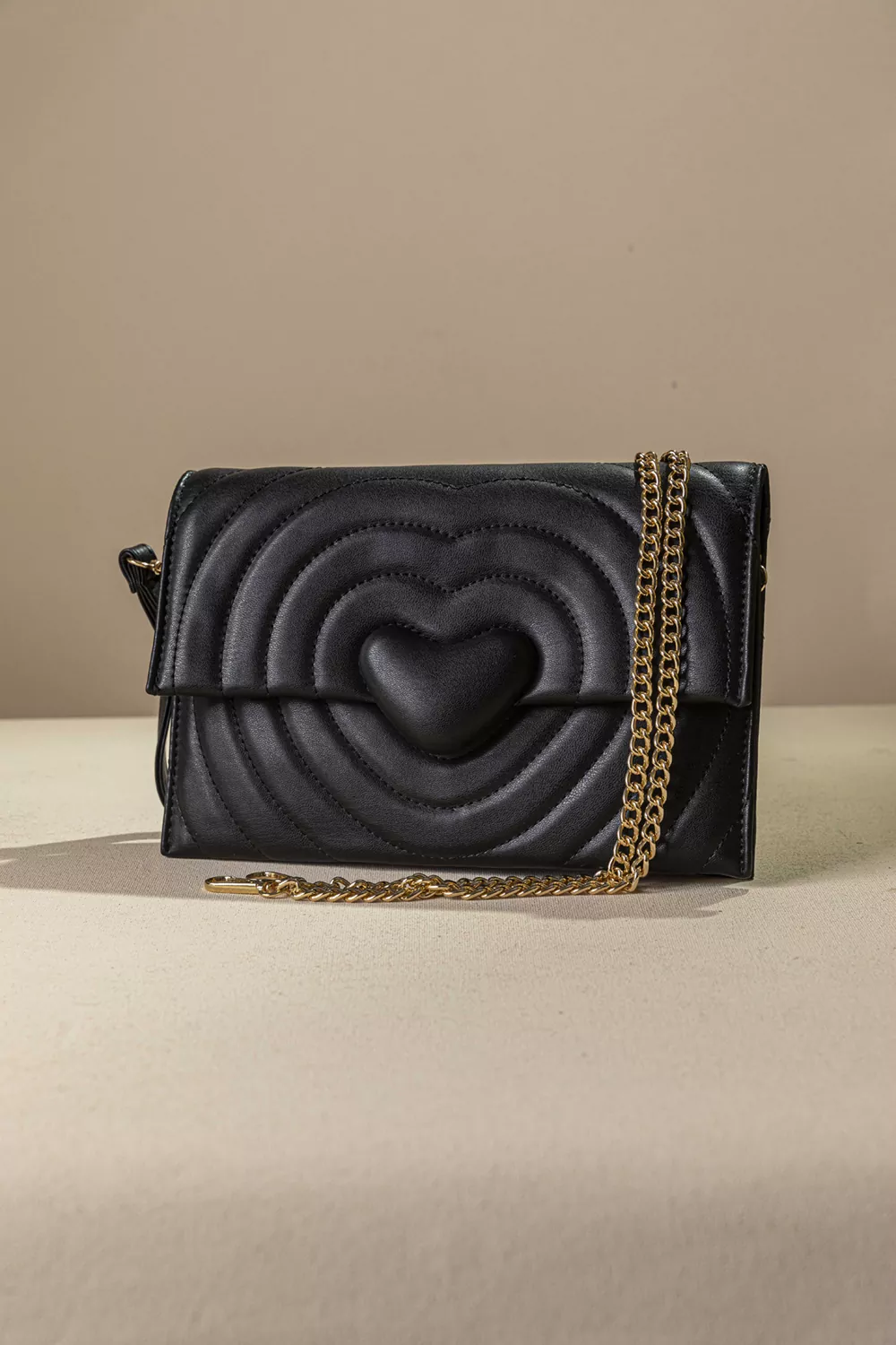 Νεανικός γυναικείος φάκελος Νεανικός γυναικείος φάκελος