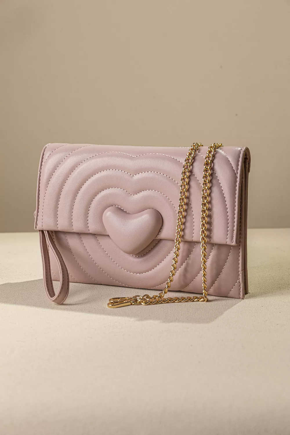 Νεανικός γυναικείος φάκελος Νεανικός γυναικείος φάκελος