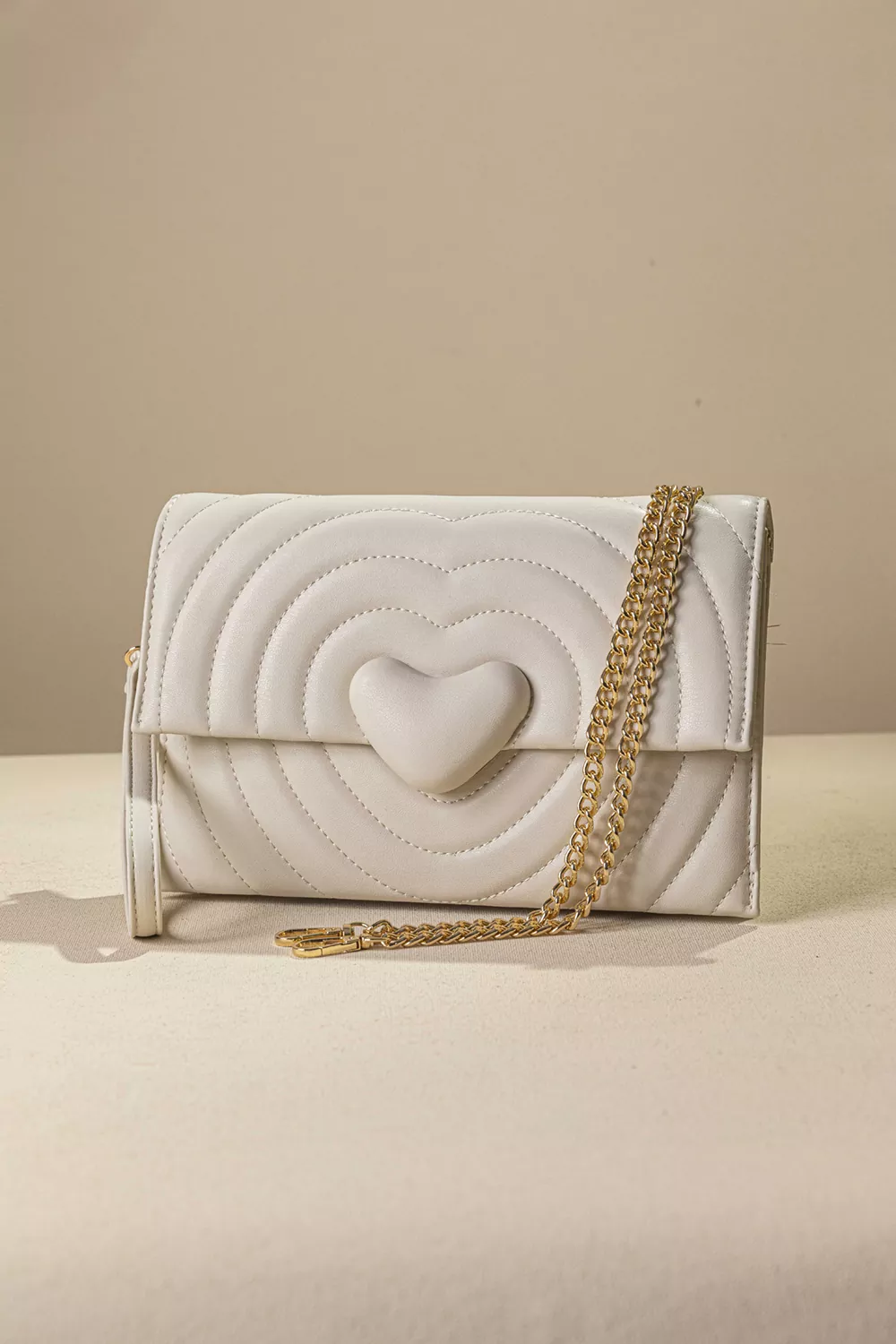 Νεανικός γυναικείος φάκελος Νεανικός γυναικείος φάκελος