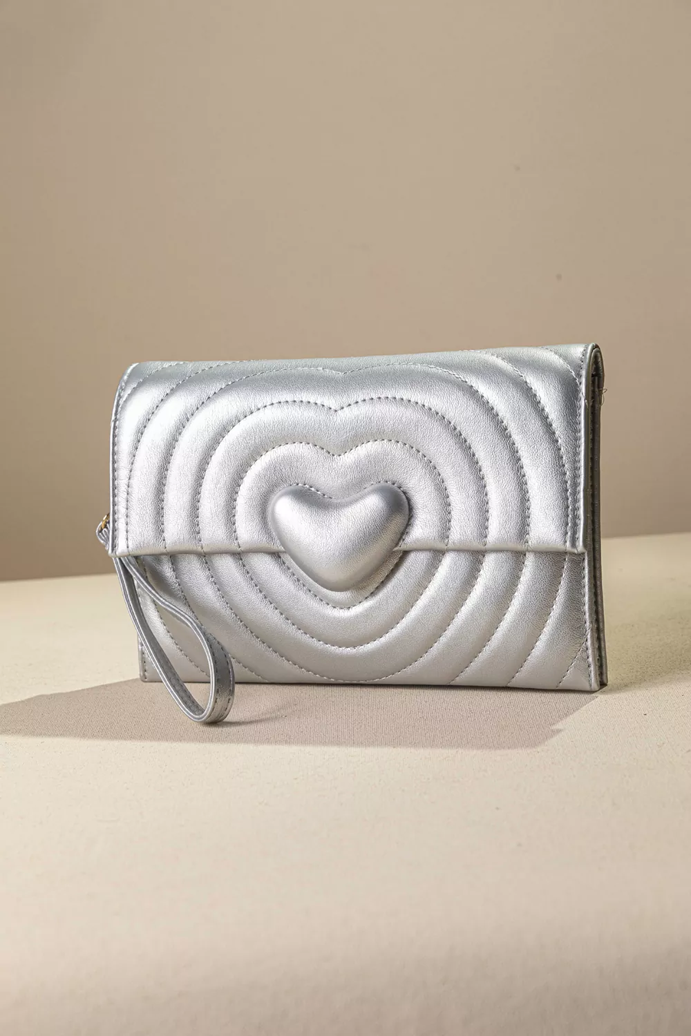 Νεανικός γυναικείος φάκελος Νεανικός γυναικείος φάκελος