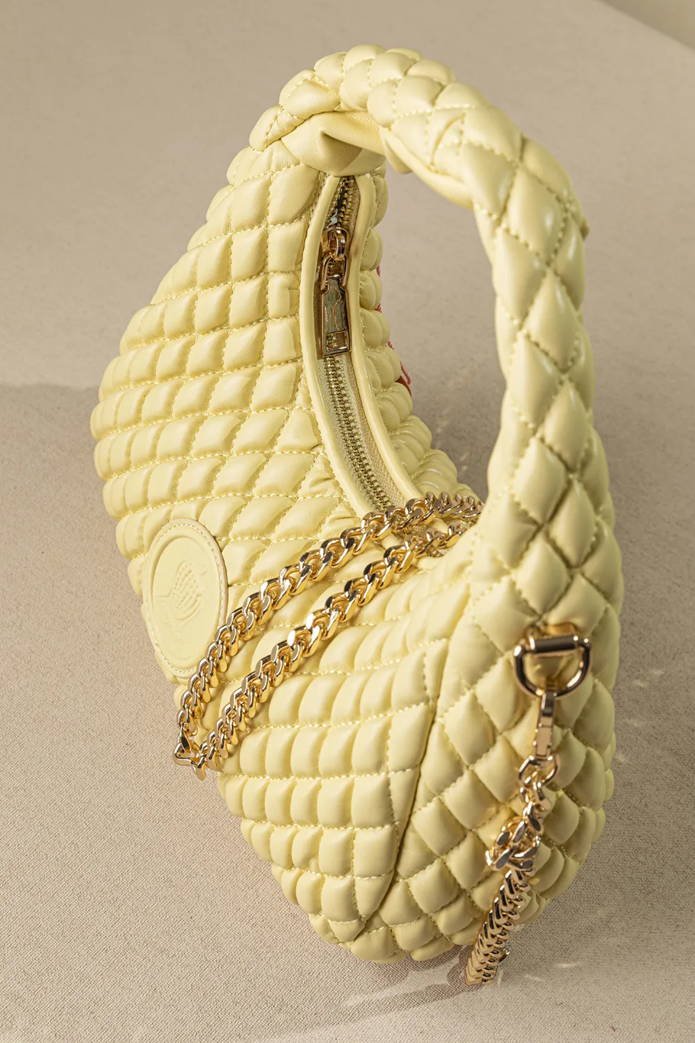 Οβάλ τσάντα χειρός και ώμου με αφαιρούμενη αλυσίδα