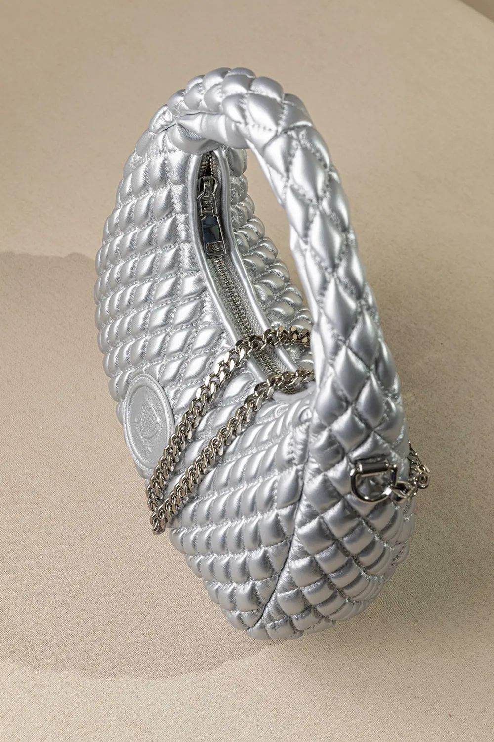 Οβάλ τσάντα χειρός και ώμου με αφαιρούμενη αλυσίδα