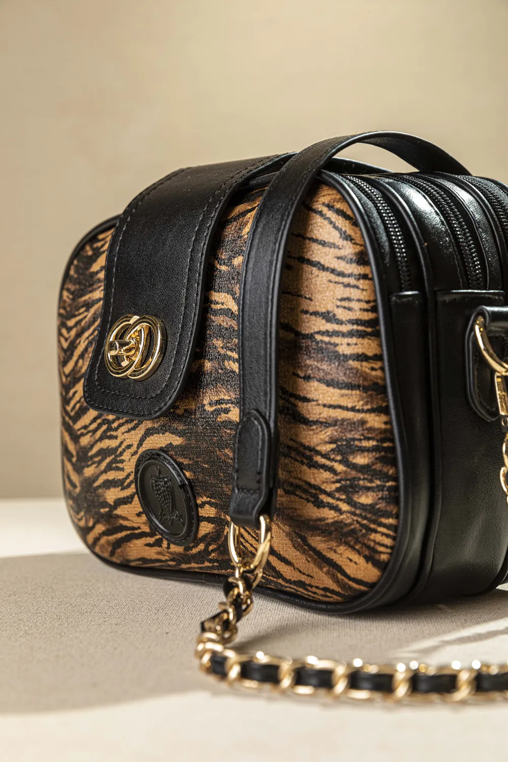 Τρίχωρη τσάντα χιαστί και ώμου