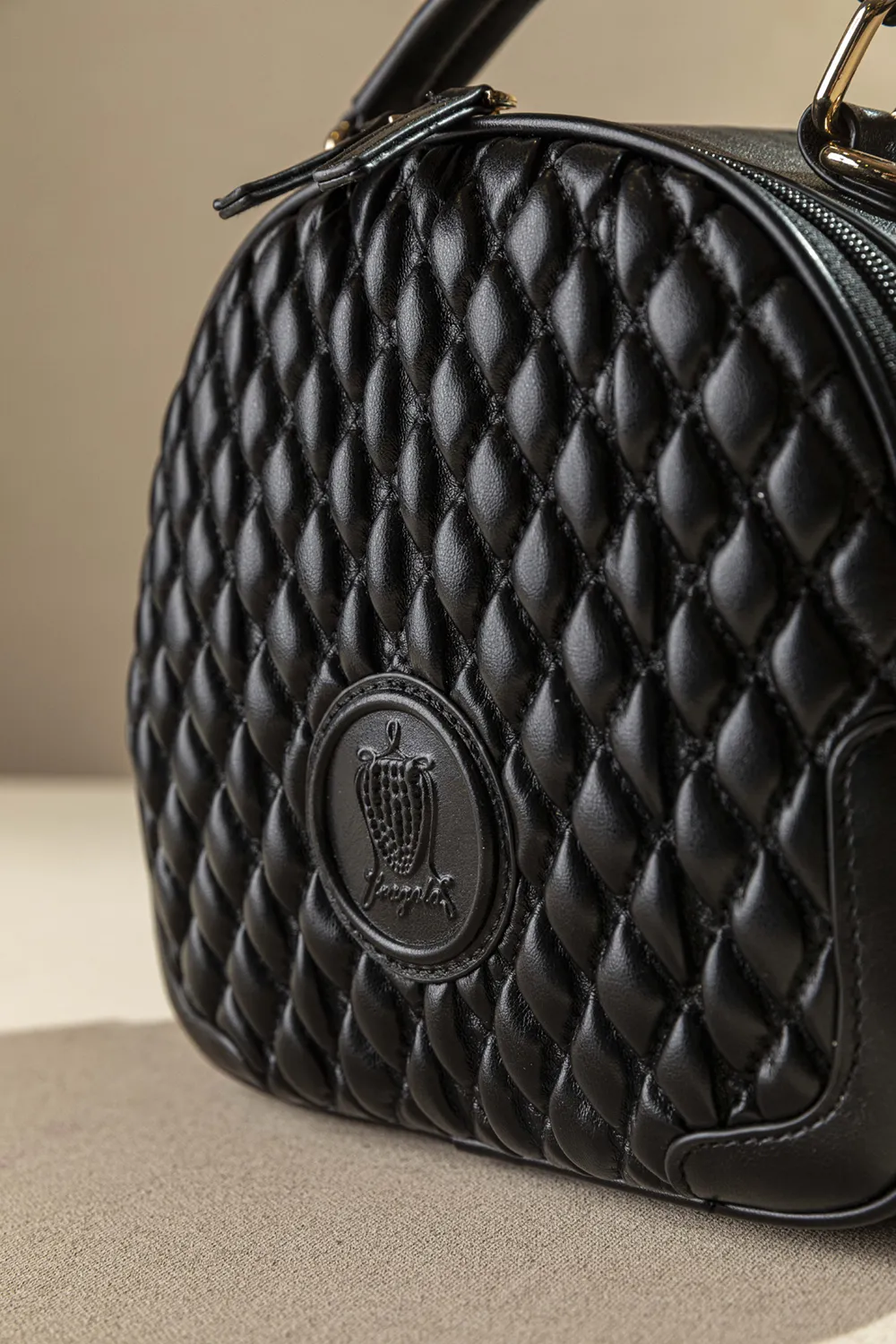 Ρετρό Βαλιτσάκι puffer