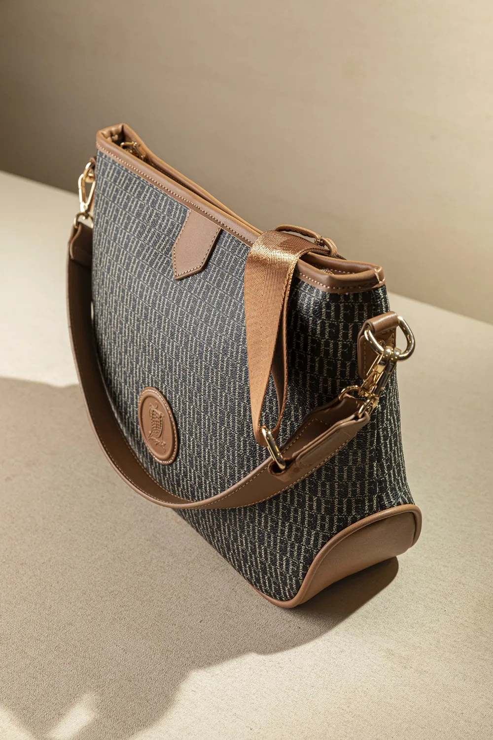 Η τσάντα με το απόλυτο μέγεθος ιδανικό για όλες τις γυναίκες