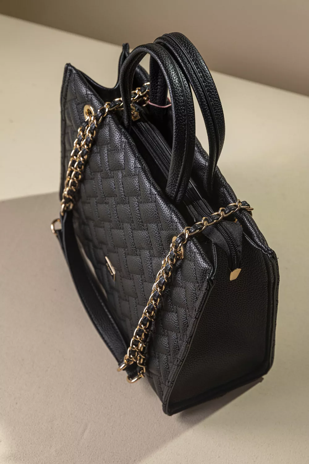 Καπιτονέ τσάντα με άποψη