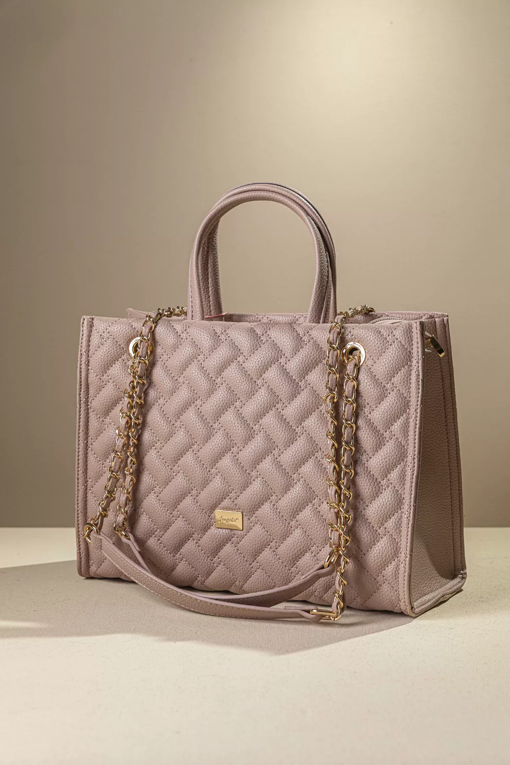 Καπιτονέ τσάντα με άποψη