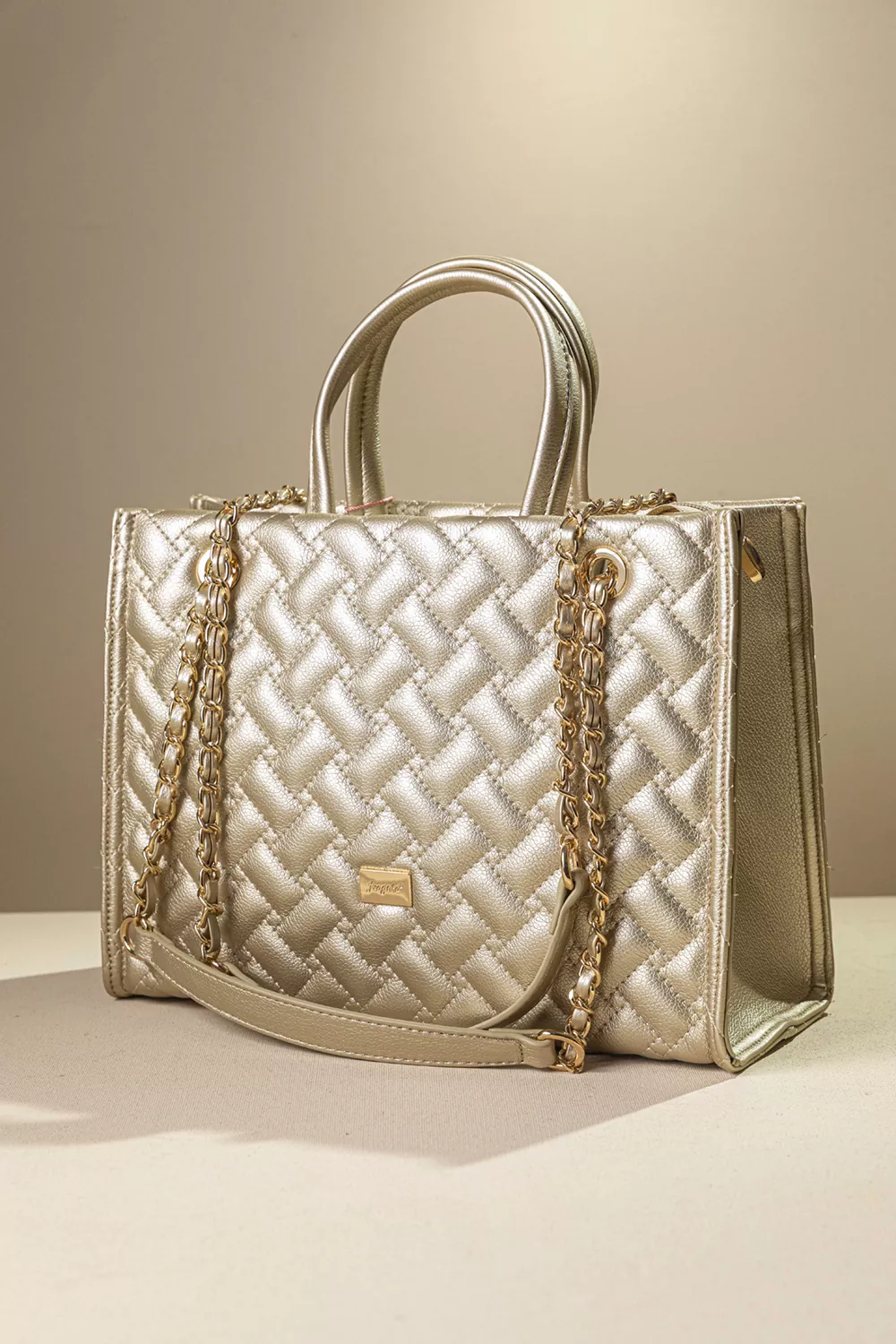 Καπιτονέ τσάντα με άποψη