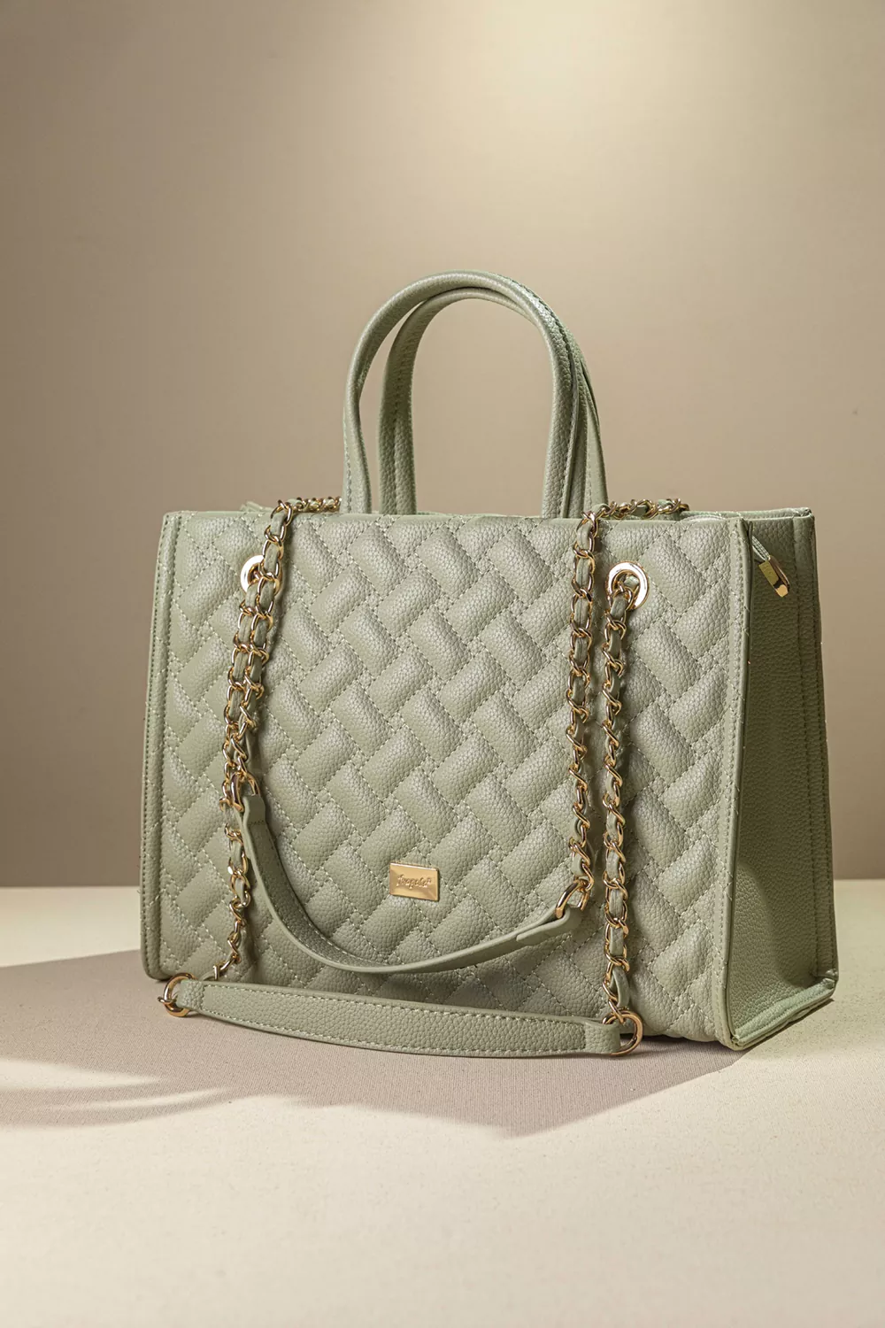 Καπιτονέ τσάντα με άποψη