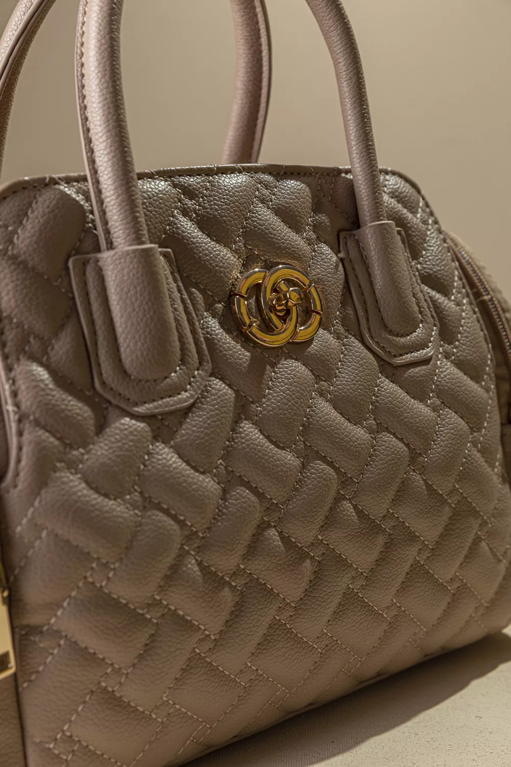 Κομψή γυναικεία τσάντα