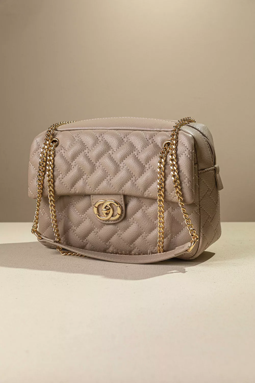 Κλασική τσάντα ώμου με αλυσίδα