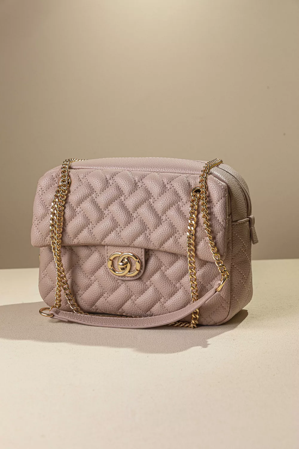 Κλασική τσάντα ώμου με αλυσίδα