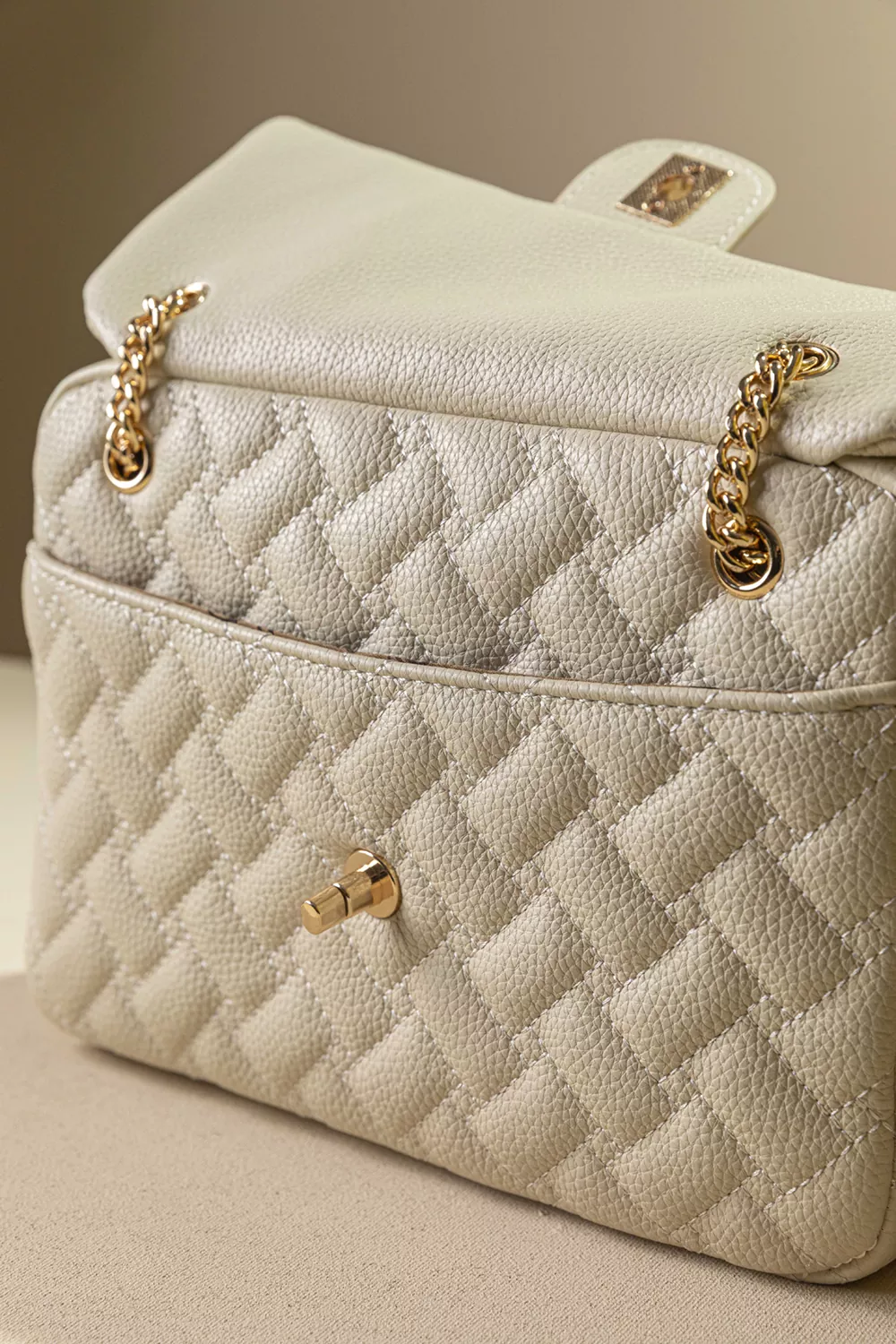 Κλασική τσάντα ώμου με αλυσίδα