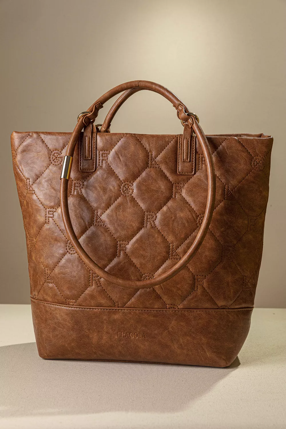 Κομψή γυναικεία τσάντα χειρός και ώμου