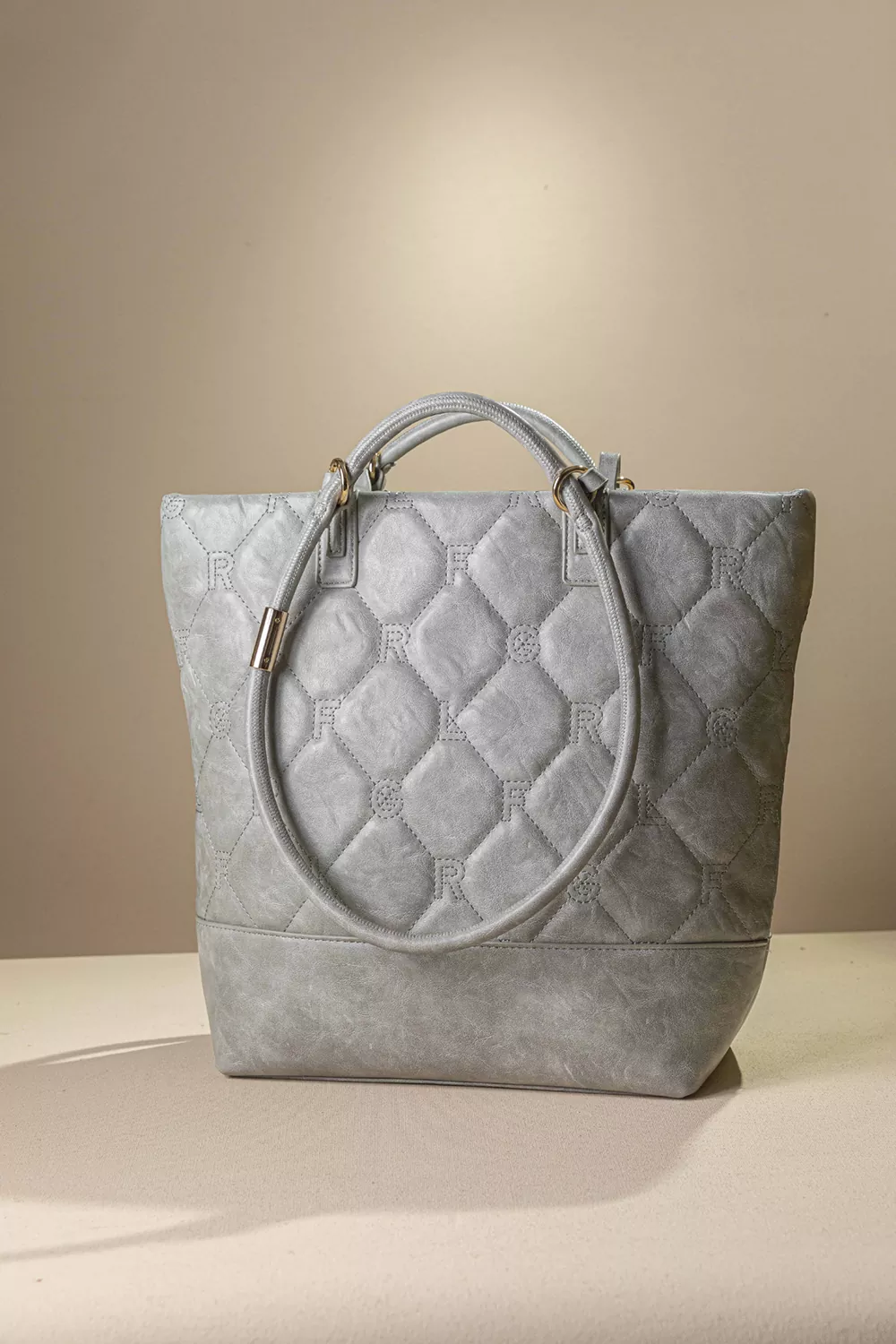 Κομψή γυναικεία τσάντα χειρός και ώμου