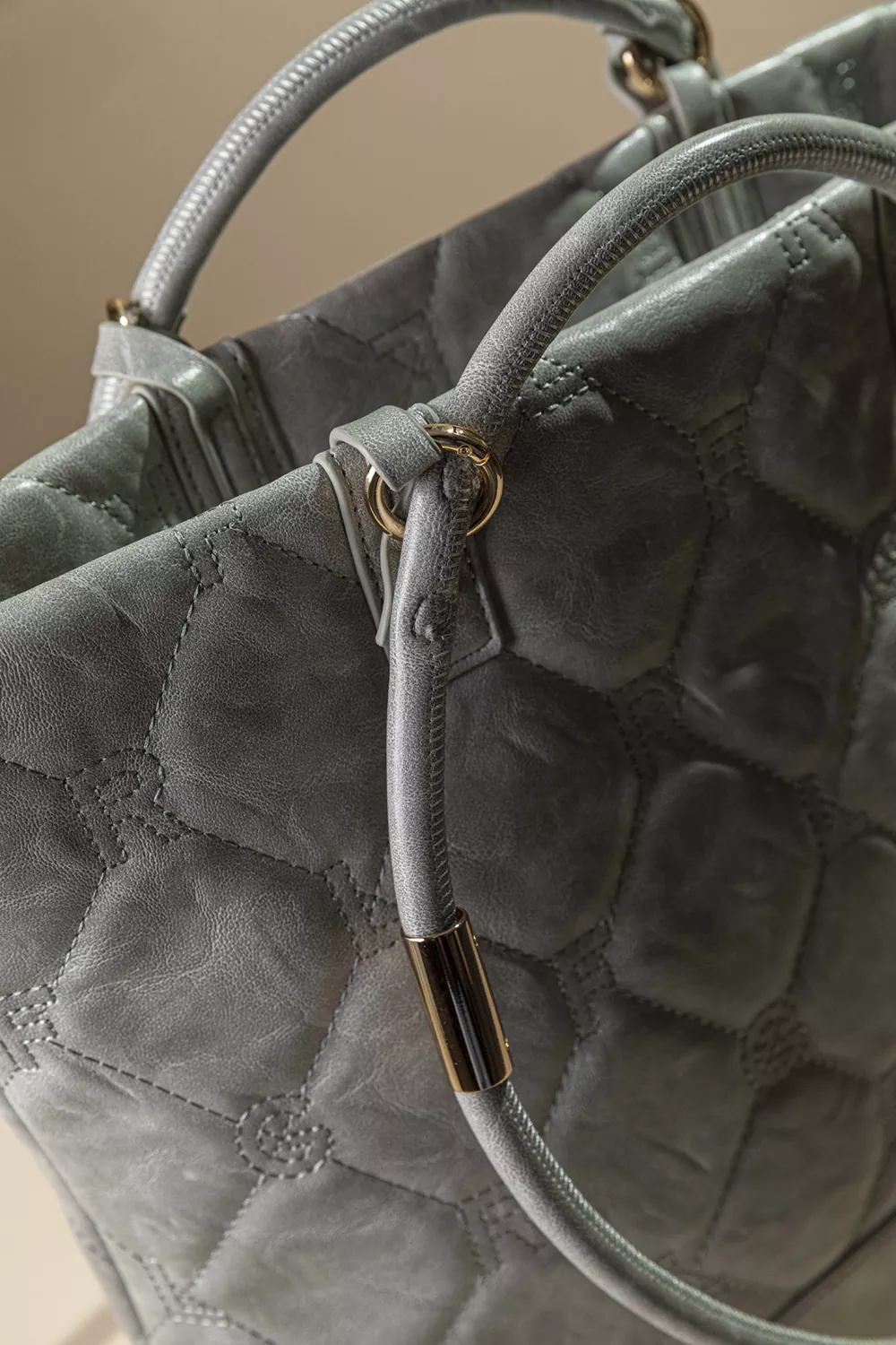 Κομψή γυναικεία τσάντα χειρός και ώμου