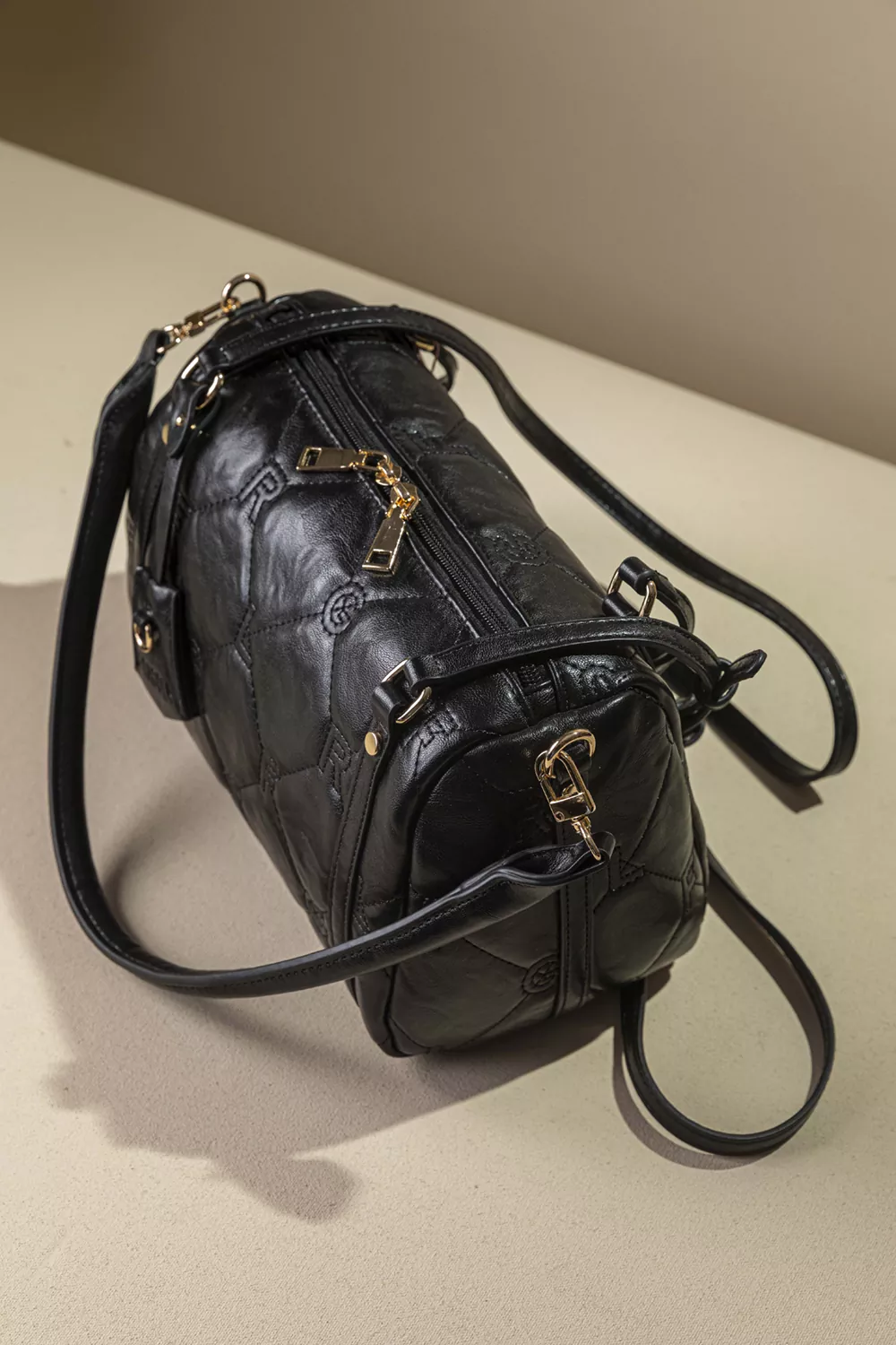 Κομψή γυναικεία τσάντα ώμου