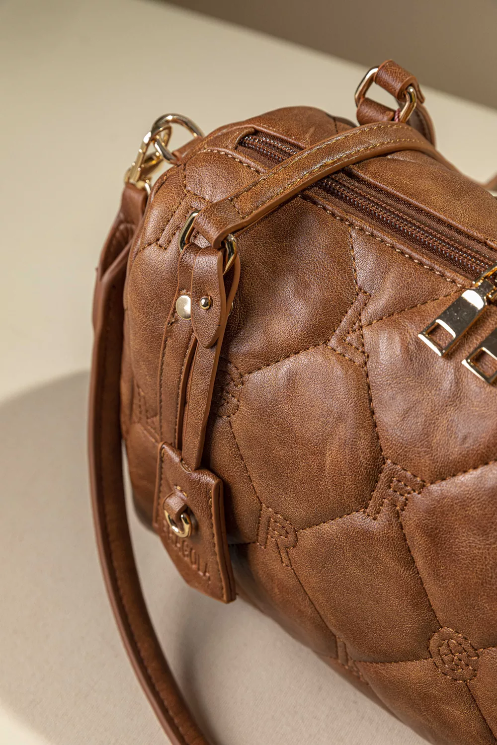 Κομψή γυναικεία τσάντα ώμου