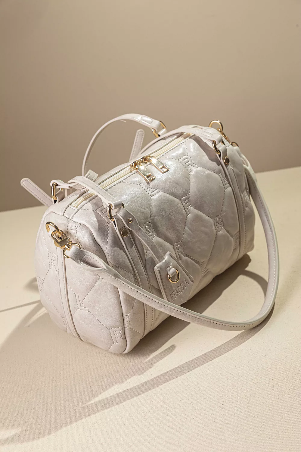 Κομψή γυναικεία τσάντα ώμου