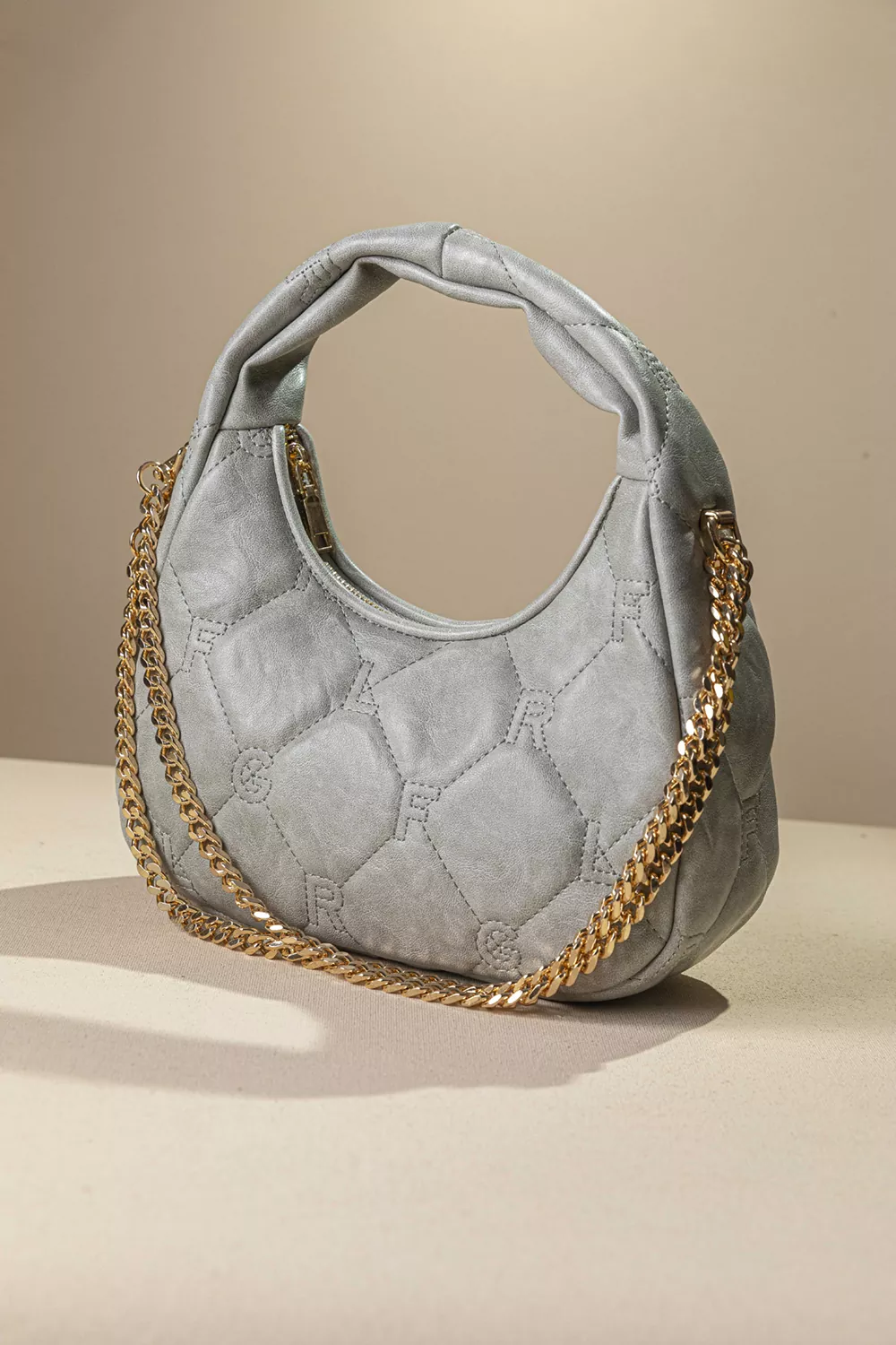 Οβάλ τσάντα χειρός και ώμου με αφαιρούμενη αλυσίδα