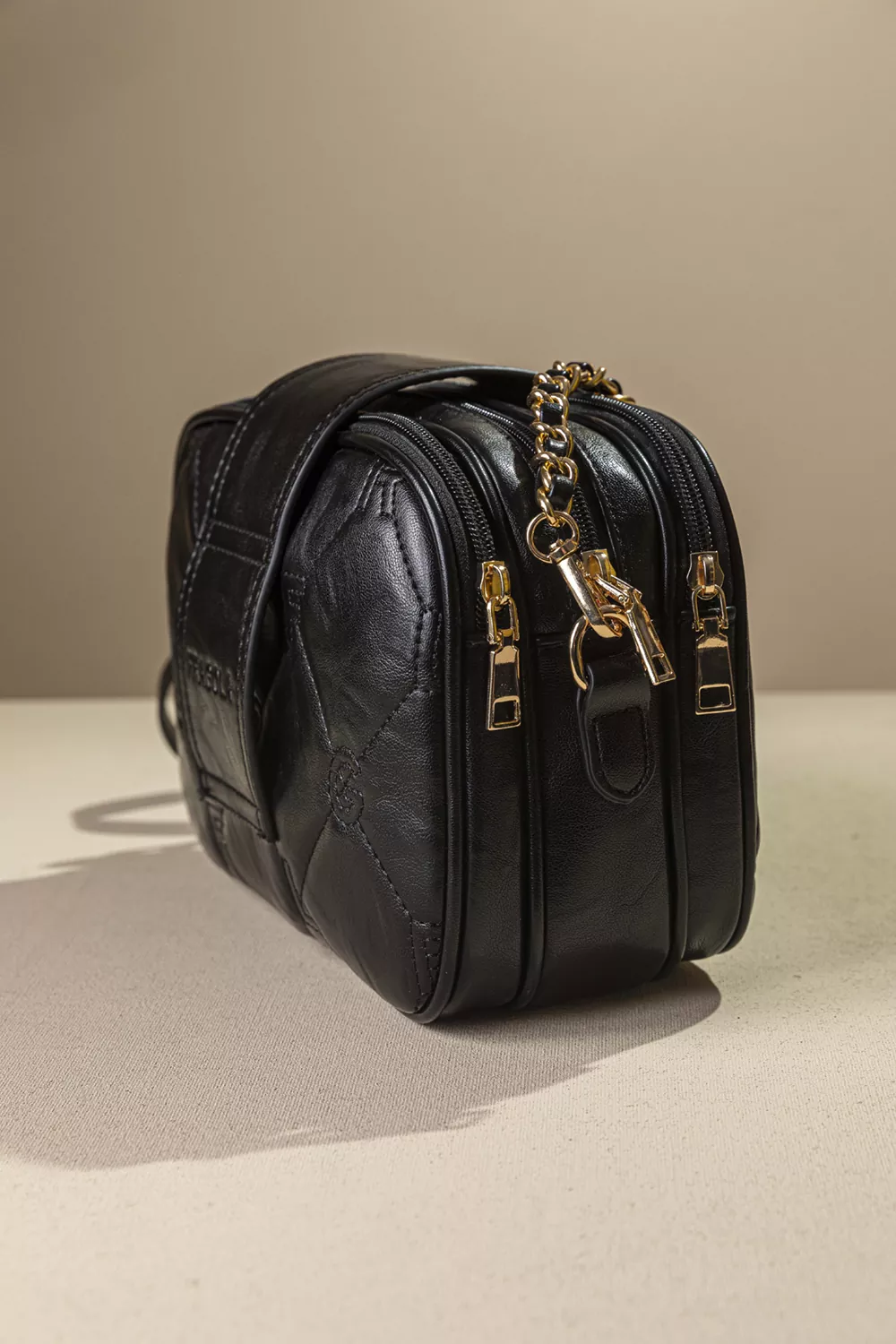 Τριθέσια τσάντα puffer χιαστί και ώμου