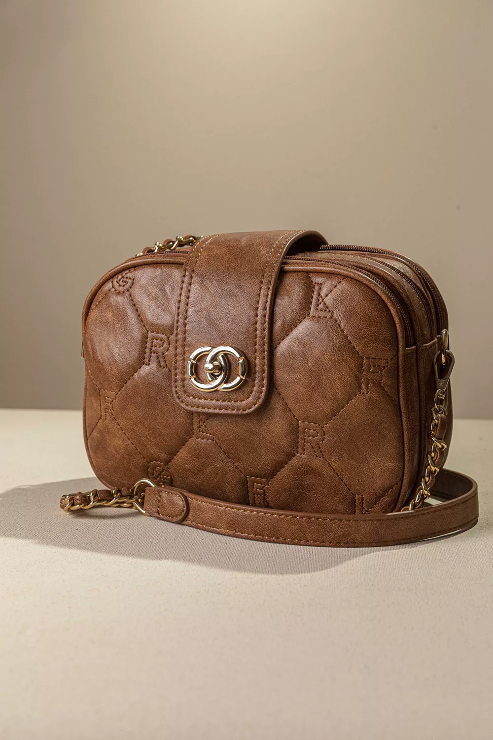 Τριθέσια τσάντα puffer χιαστί και ώμου