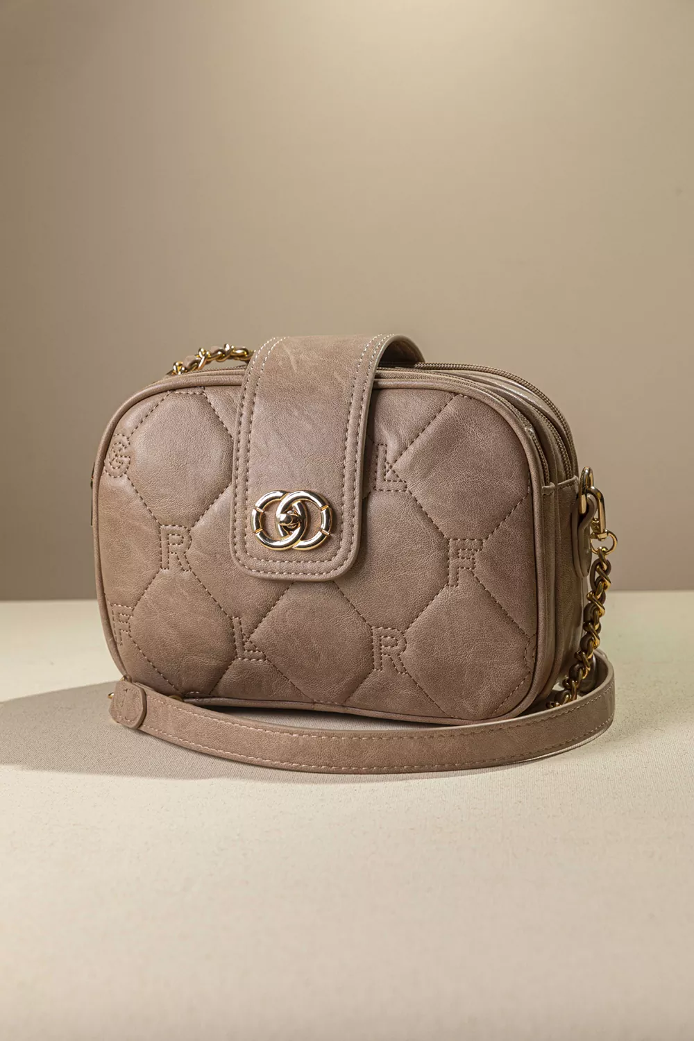 Τριθέσια τσάντα puffer χιαστί και ώμου