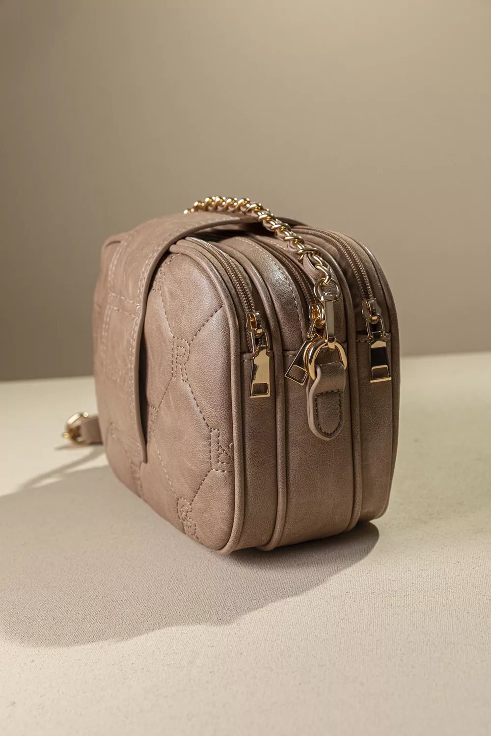 Τριθέσια τσάντα puffer χιαστί και ώμου