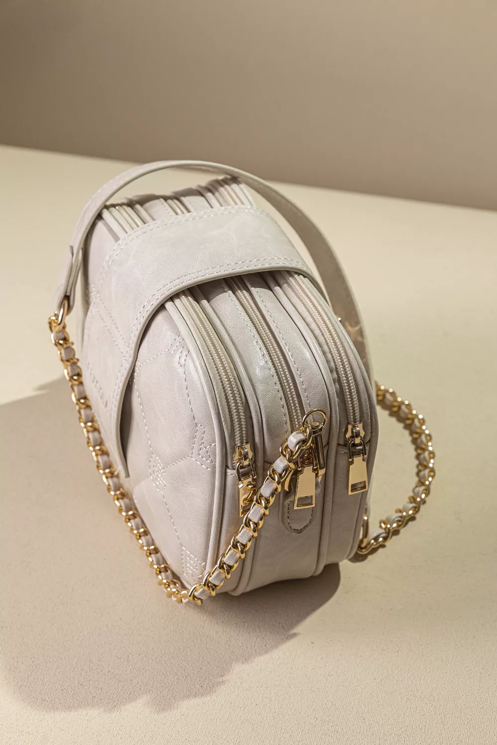 Τριθέσια τσάντα puffer χιαστί και ώμου