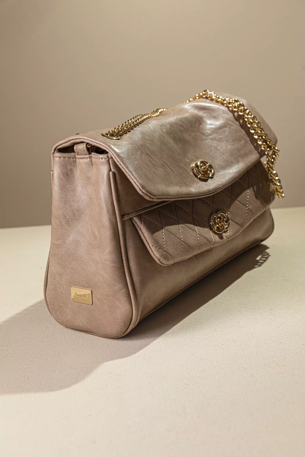 Γυναικεία τσάντα ώμου με αλυσίδα