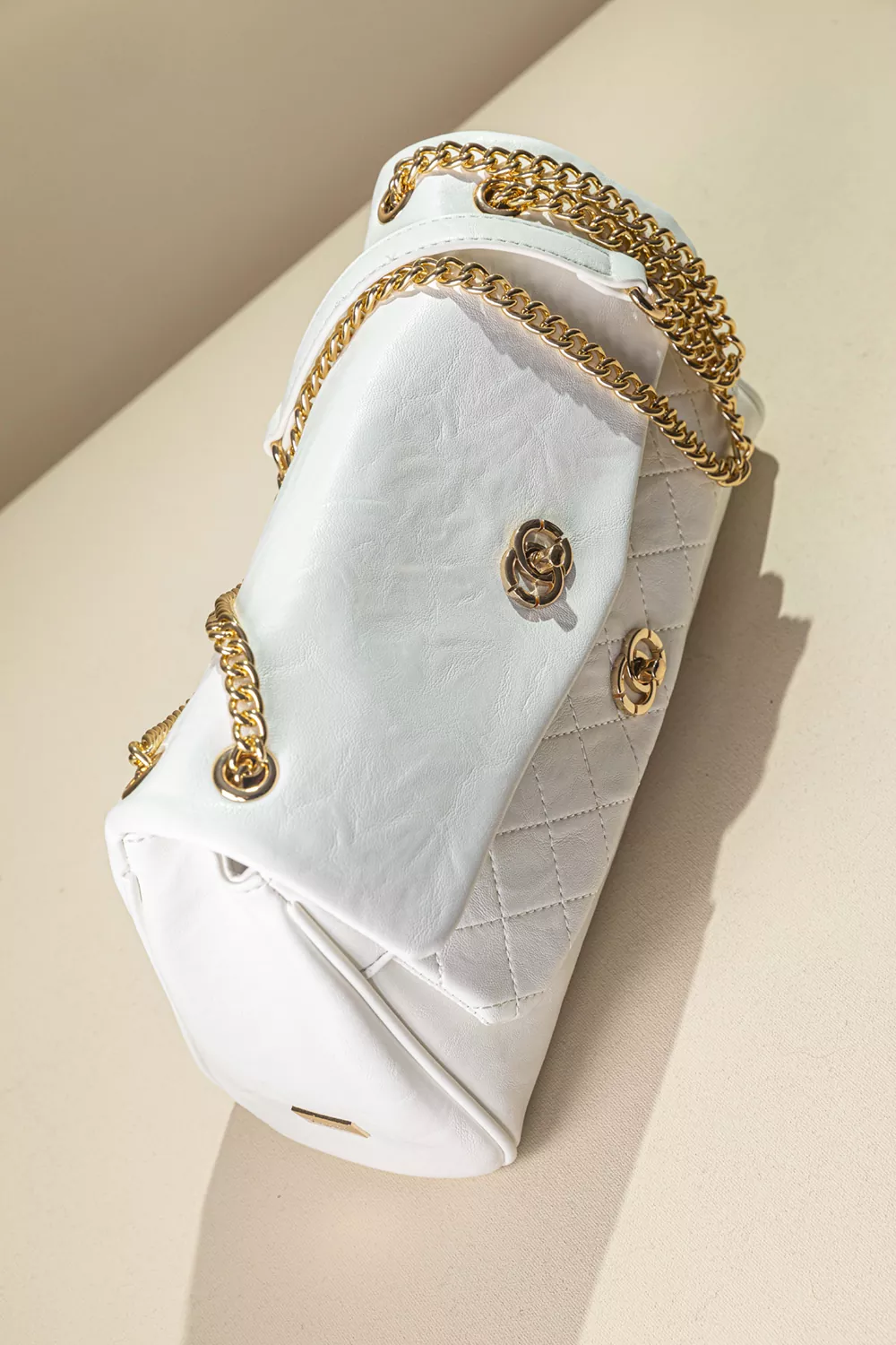 Γυναικεία τσάντα ώμου με αλυσίδα