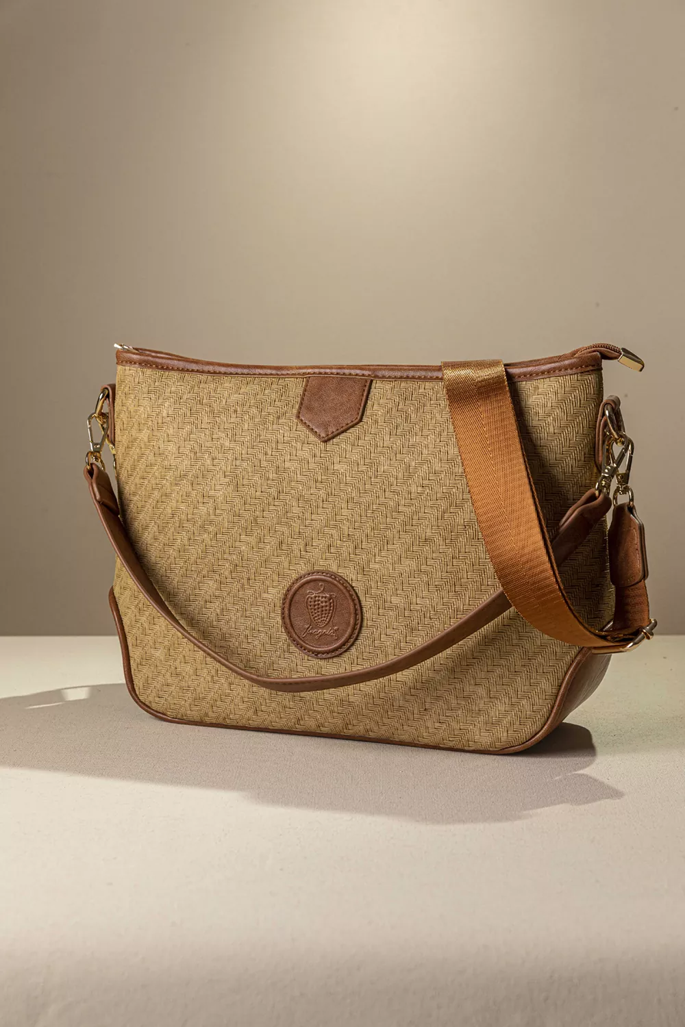 Η τσάντα με το απόλυτο μέγεθος ιδανικό για όλες τις γυναίκες