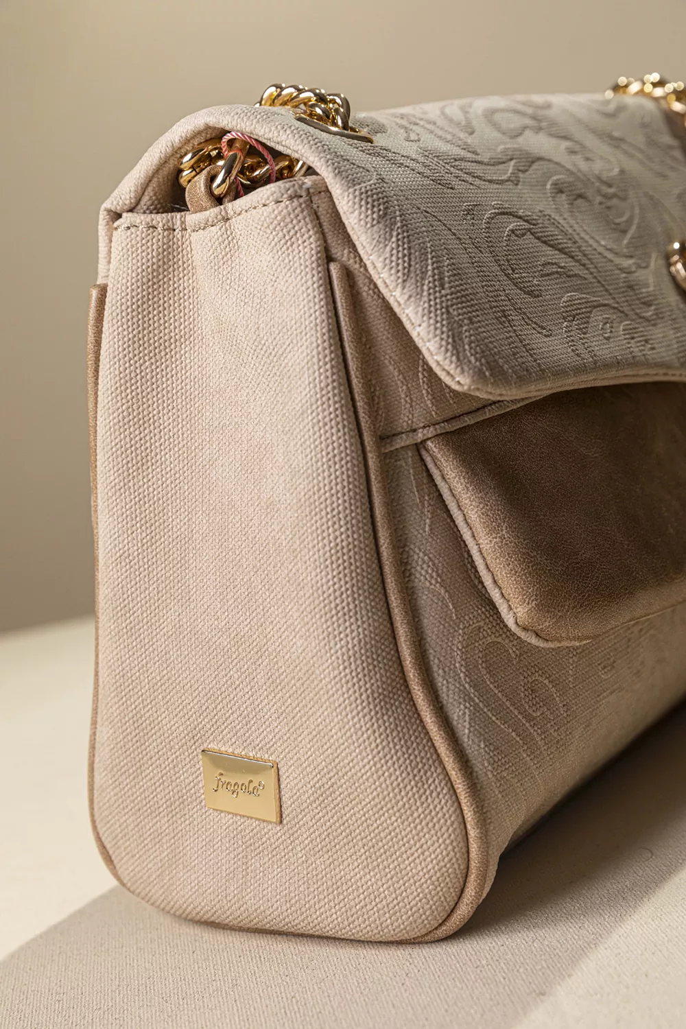 Γυναικεία τσάντα ώμου με αλυσίδα