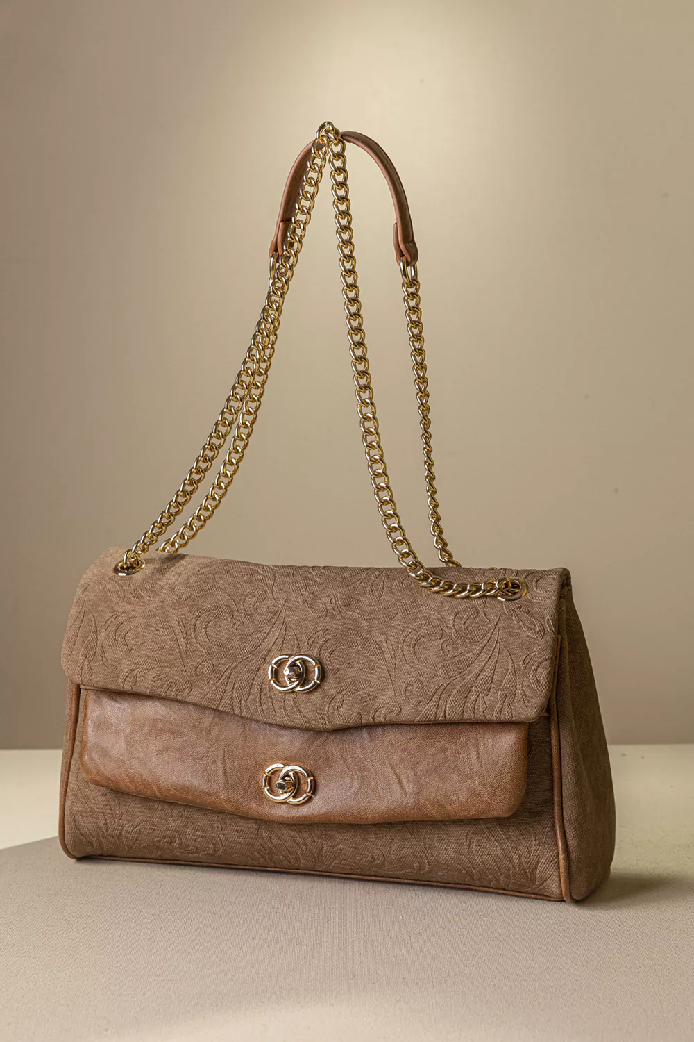 Γυναικεία τσάντα ώμου με αλυσίδα