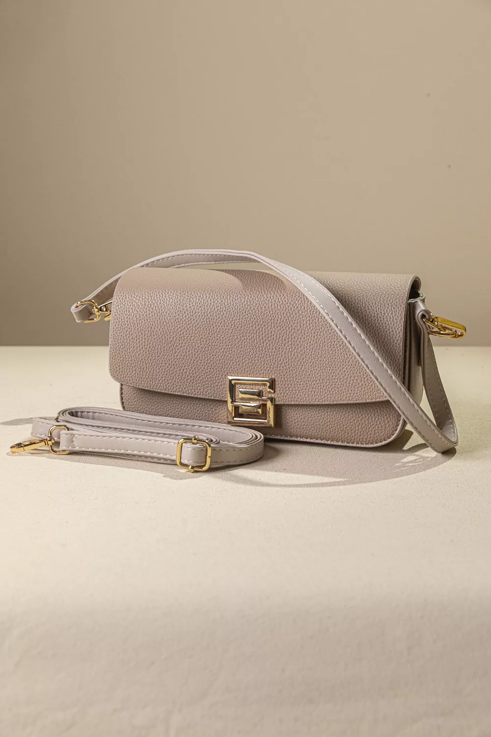 Μικρή γυναικεία τσάντα