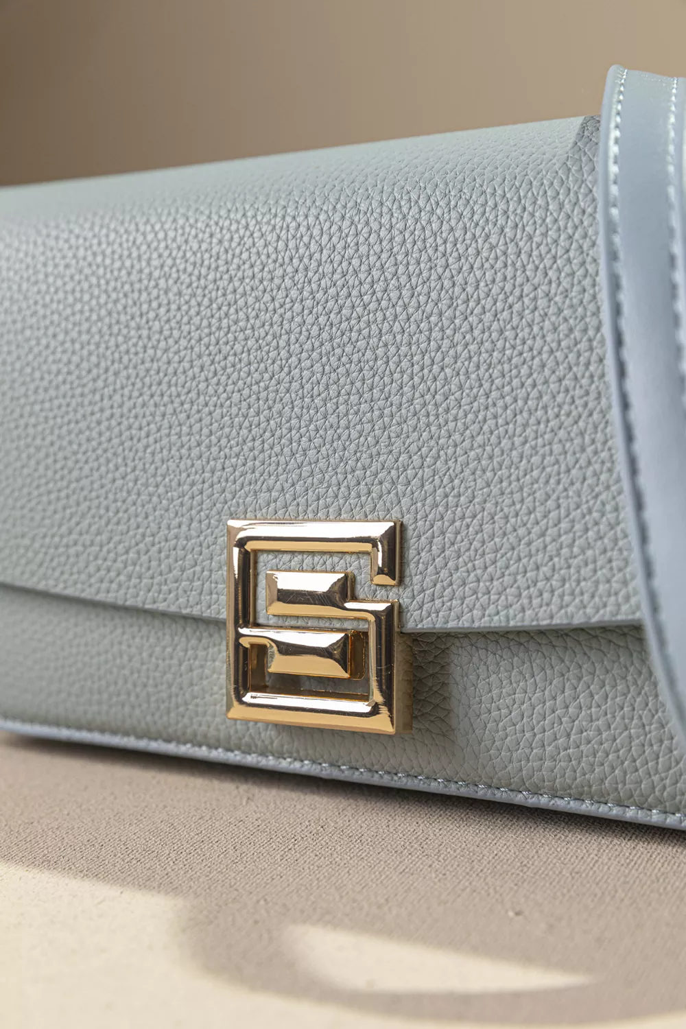 Μικρή γυναικεία τσάντα