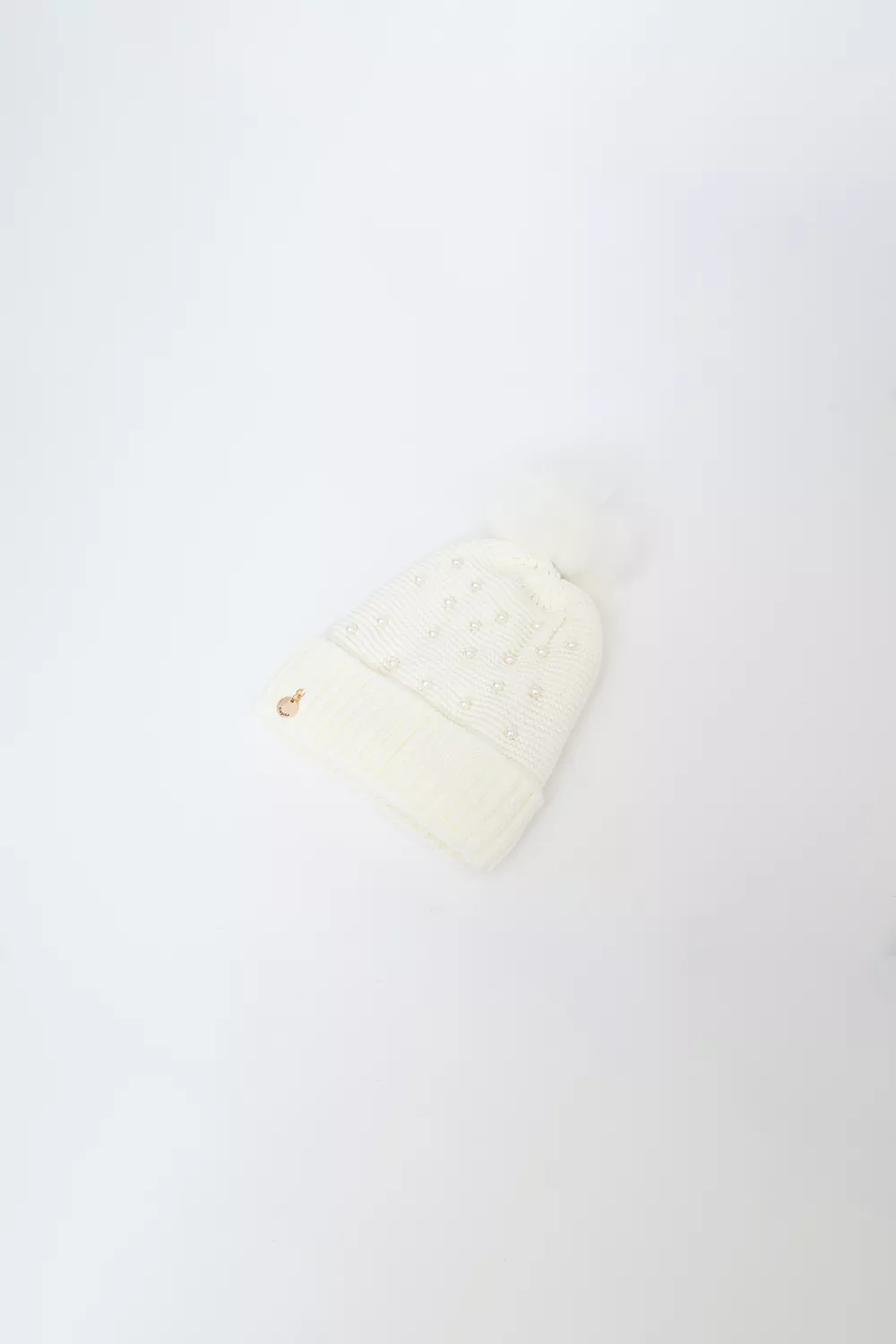 Γυναικείος σκούφος με πέρλες Γυναικείος σκούφος με πέρλες