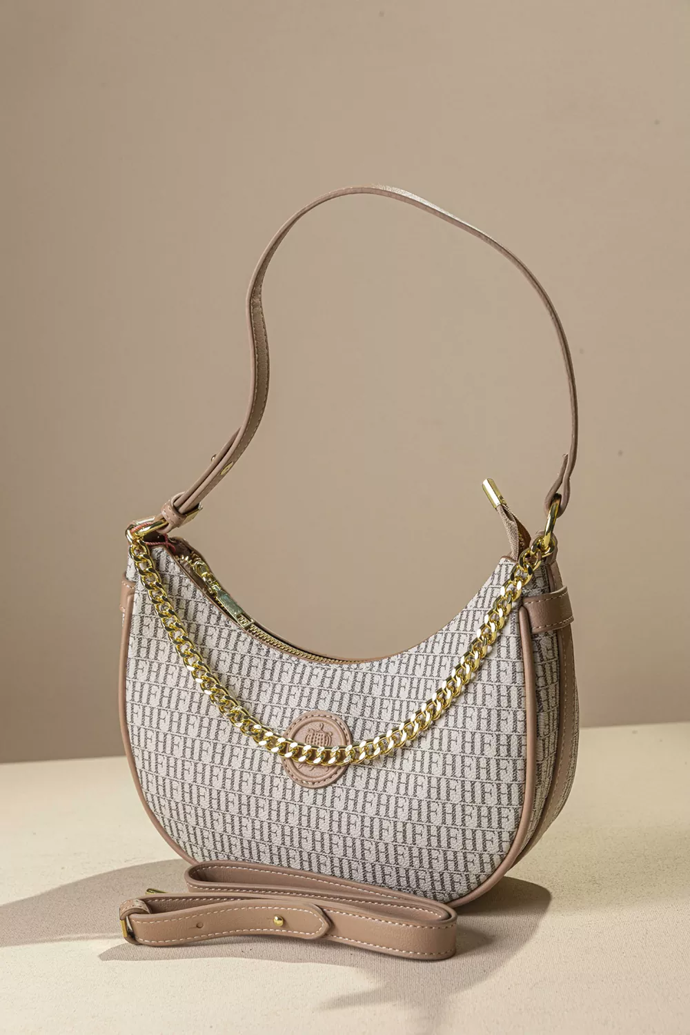 Νεανική διαχρονική τσάντα ώμου