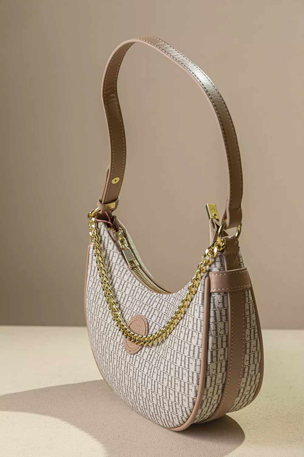 Νεανική διαχρονική τσάντα ώμου