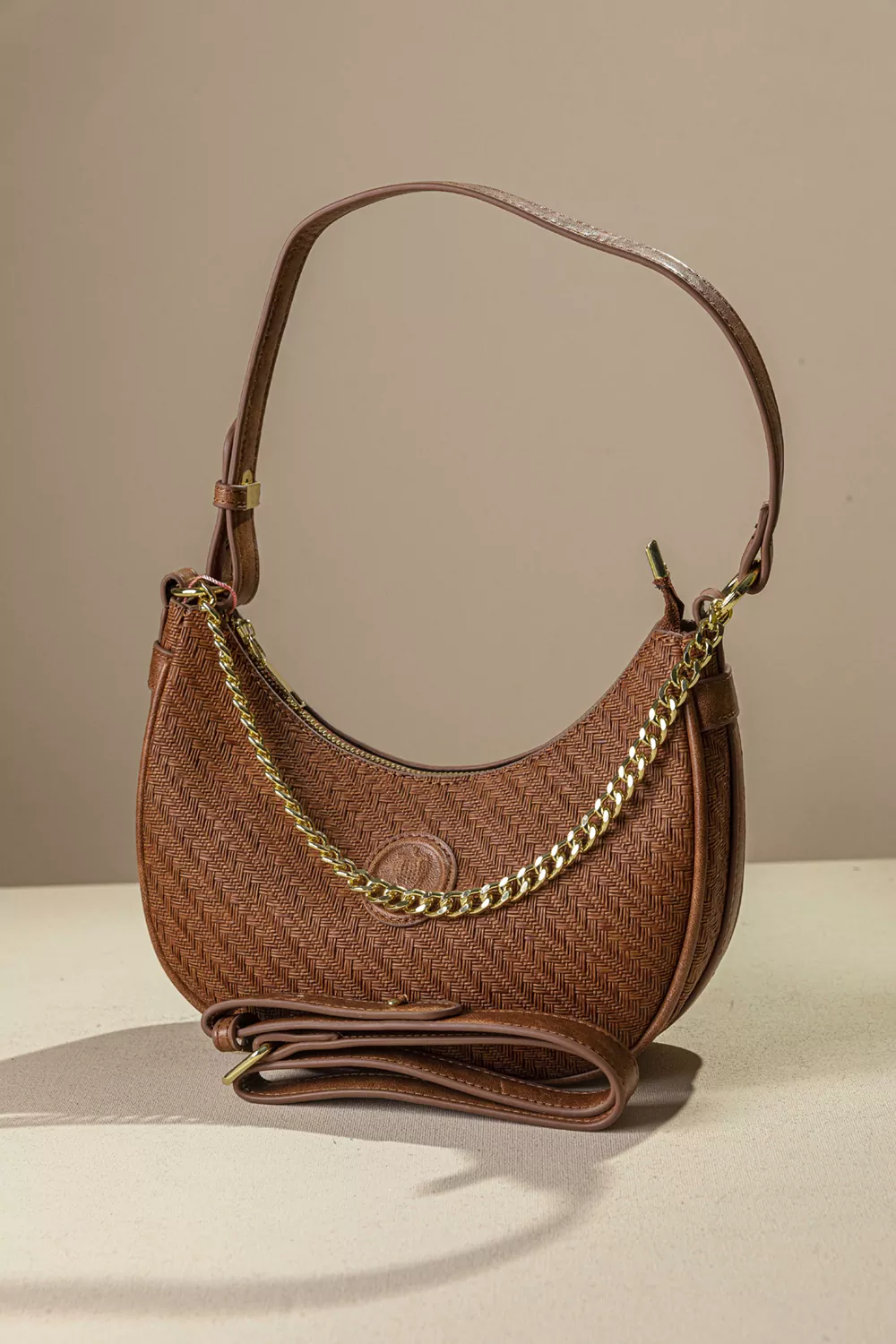 Νεανική διαχρονική τσάντα ώμου