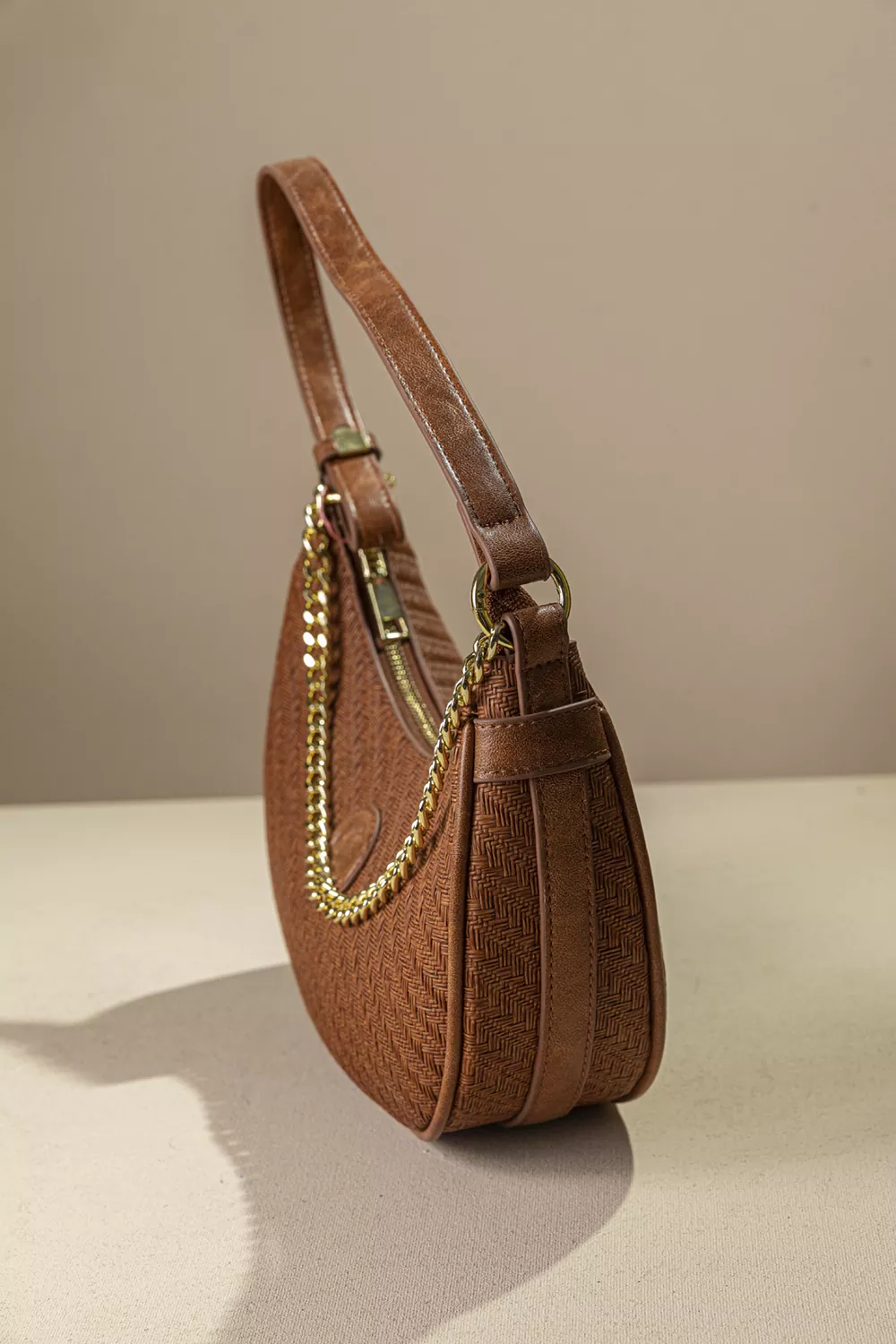 Νεανική διαχρονική τσάντα ώμου