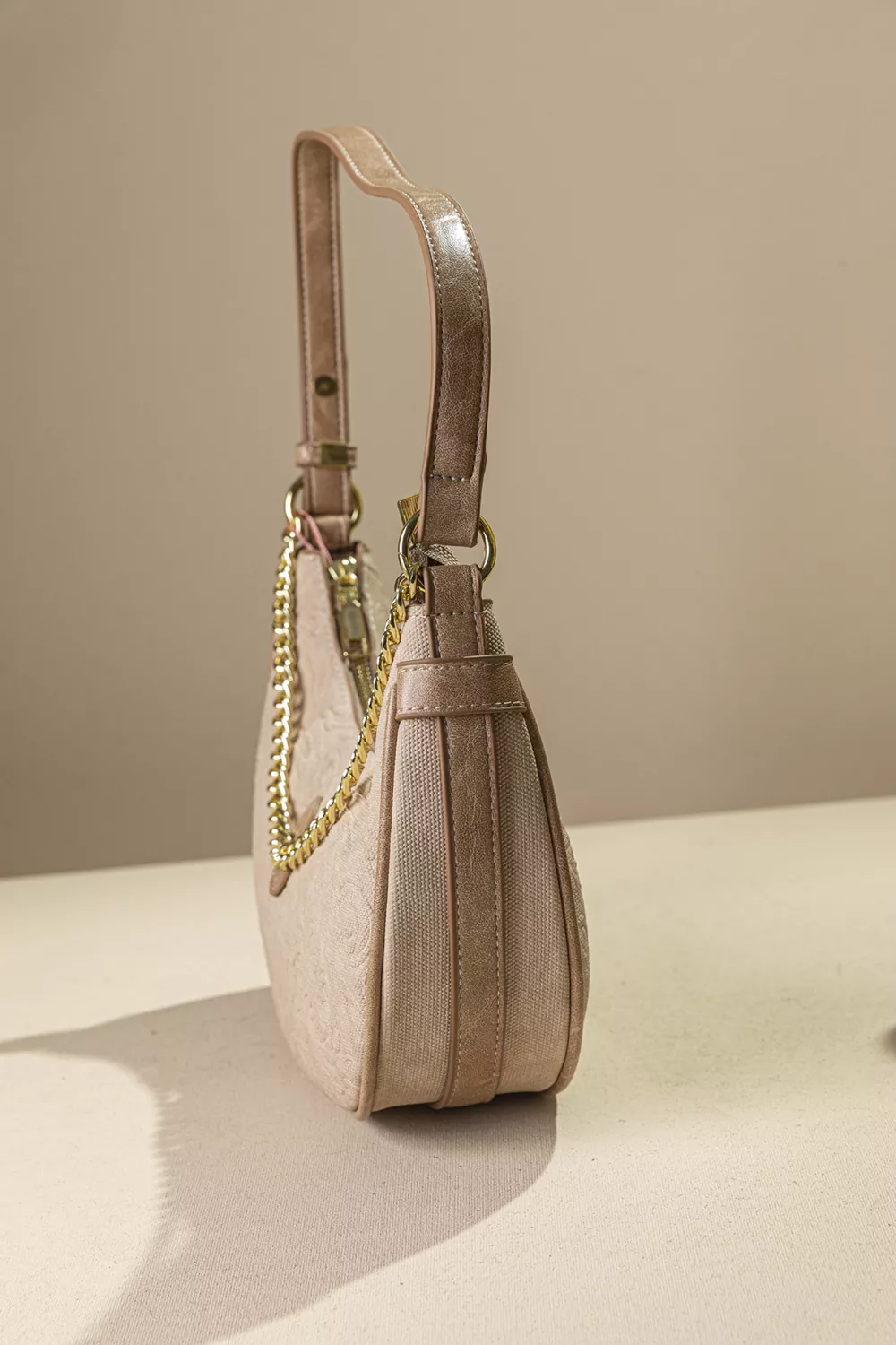 Νεανική διαχρονική τσάντα ώμου