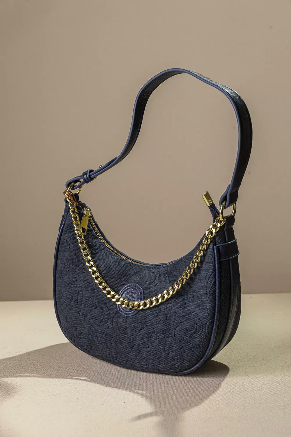 Νεανική διαχρονική τσάντα ώμου