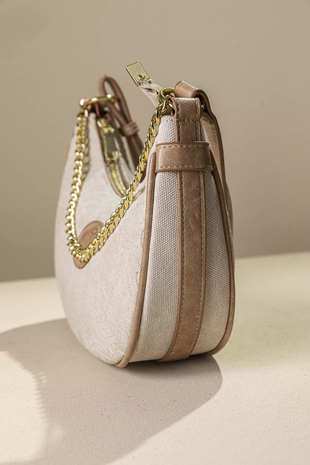 Νεανική διαχρονική τσάντα ώμου