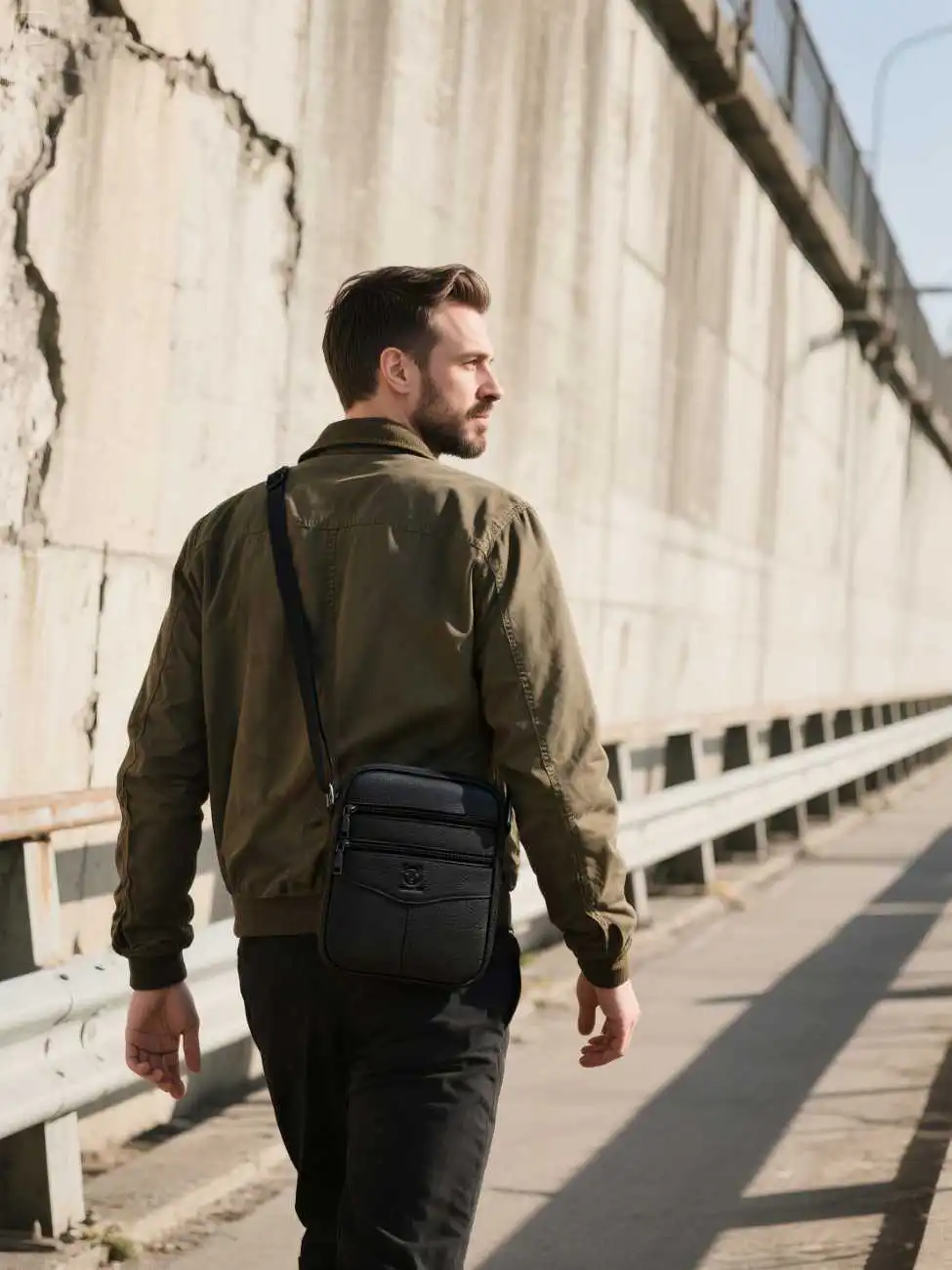 Τσαντάκι Ώμου Ανδρικό Bull Captain DJB 030 μαύρο Τσαντάκι Ώμου Ανδρικό Bull Captain DJB 030 μαύρο