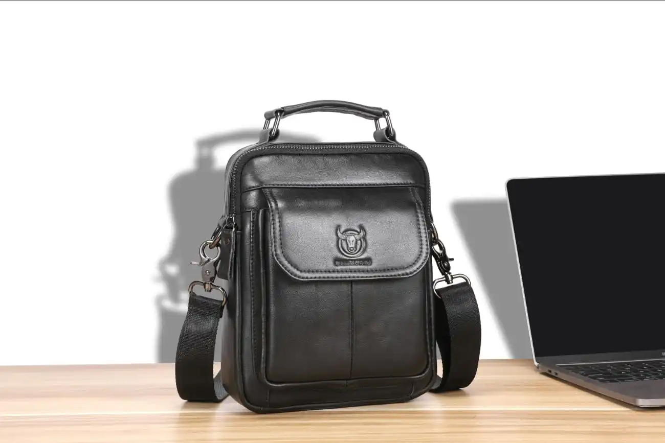 Δερμάτινο τσαντάκι ώμου Bull Captain DJB 049 μαύρο